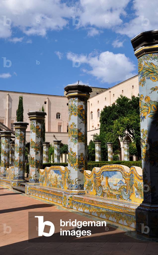 Naples, Italy (Napoli, Italia): chiostro maiolicato, monastero di Santa Chiara - majolic cloitre (of faience) of the monastery of Santa Chiara, mid-18th century (architect Domenico Antonio Vaccaro, 1678-1745) - majolic with mythological scenes, landscape and polychrome maritime, due to ceramists Donato and Giato Massa - Photo Patrice Cartier -
