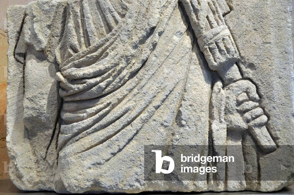 A lictor dressed in a toga and holding his beam, 1st century (low relief)