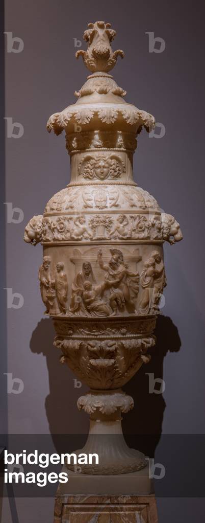 Vase with a classical scene: the Sacrifice of Polyxena, c.1825 (alabaster)