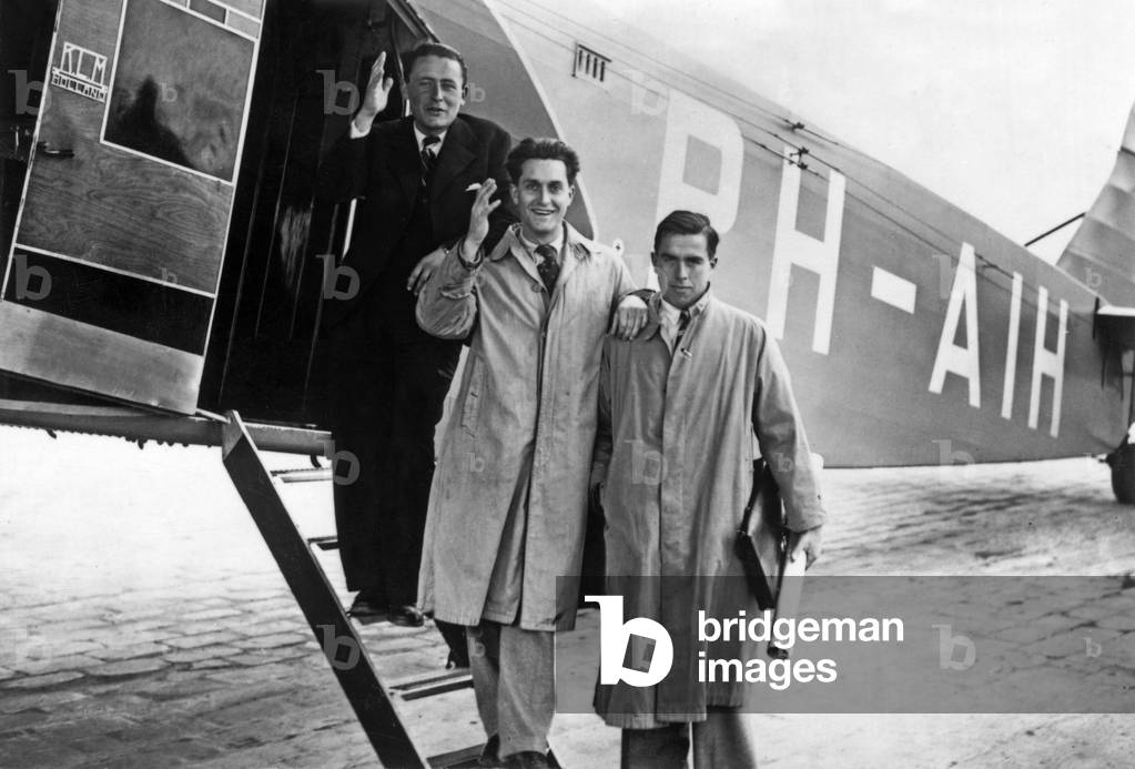 l-r: Paul-Emile Victor, Robert Gessain et Michel Perez, 1936 boarding to go in Copenhague via Amsterdam (objective: crossing of Greenland) (b/w photo)