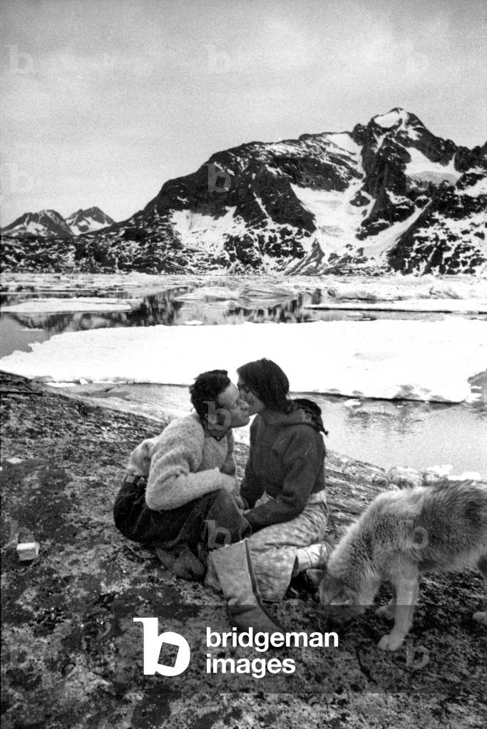 Paul-Emile Victor and her inuit companion Doumidia, Greenland, Kangerdlugssuatsiak, Autumn, 1936 (b/w photo)