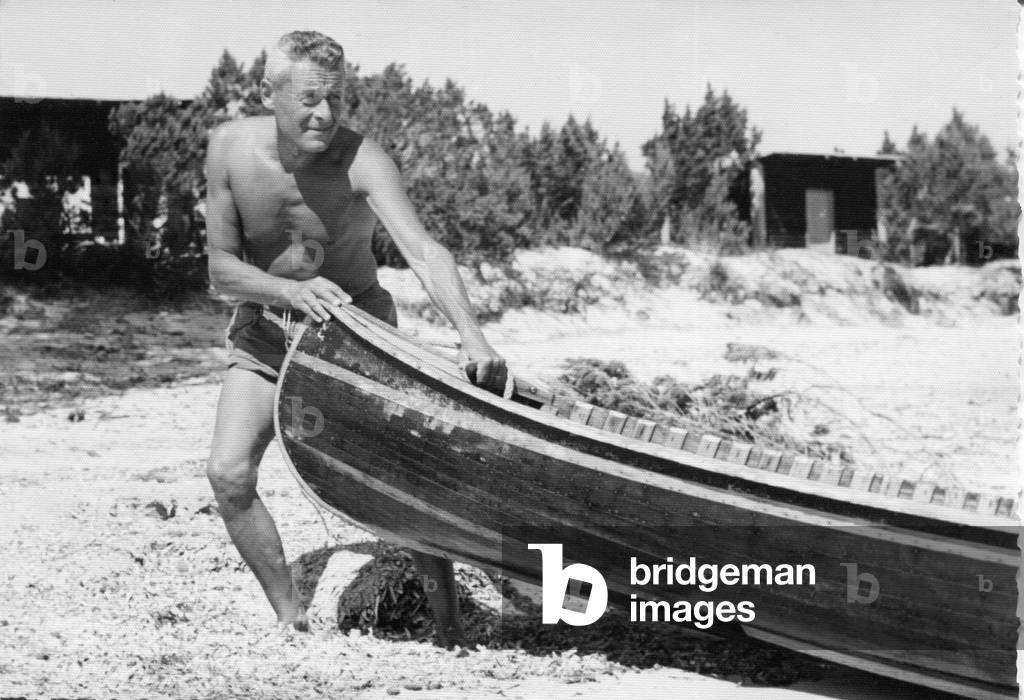 Paul Emile Victor on holiday, in Corsica, 1956