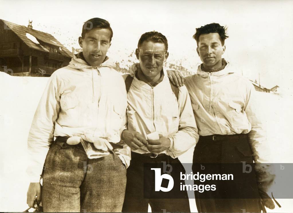 Training in the Alps, in anticipation of TransGreenland. From g to d: Michel Perez, Paul-Emile Victor, Robert Gessain, Montgenèvre, France, February 1936 (b/w photo)