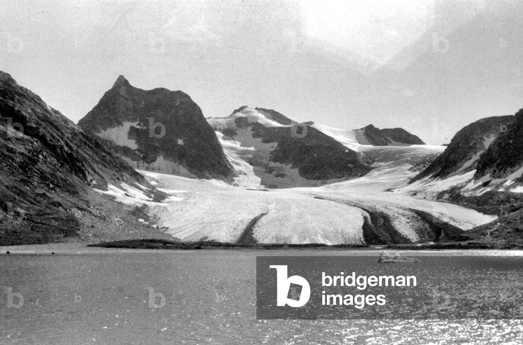 Kangerdlugssuatsiak, in August, 1936 during polar expedition in, 1936-1937 (b/w photo)