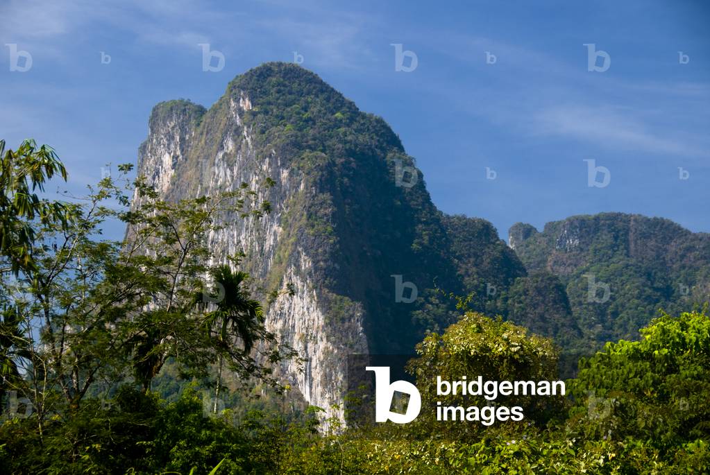 Thailand: The karst limestone peaks of Khao Sok National Park, Surat Thani Province