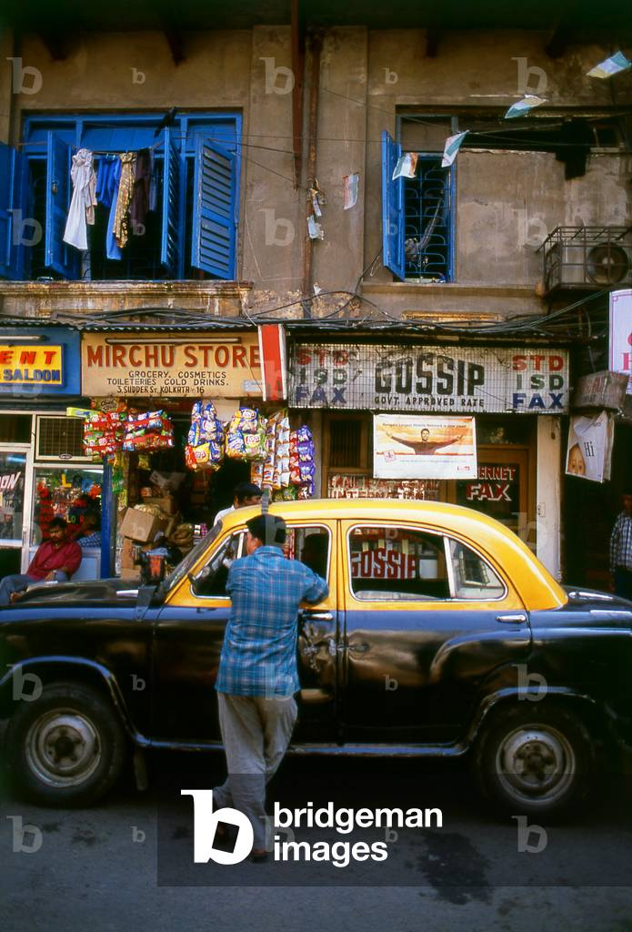 India: Old taxi, Sudder Street, Kolkata (Calcutta), West Bengal