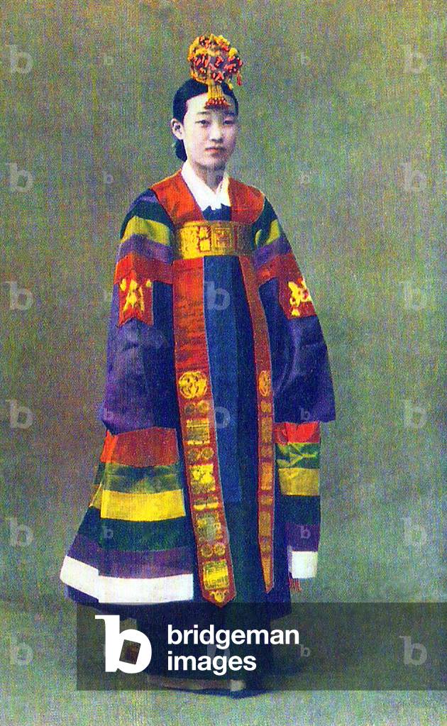 Korea: Kisaeng entertainer and courtesan, c. 1900