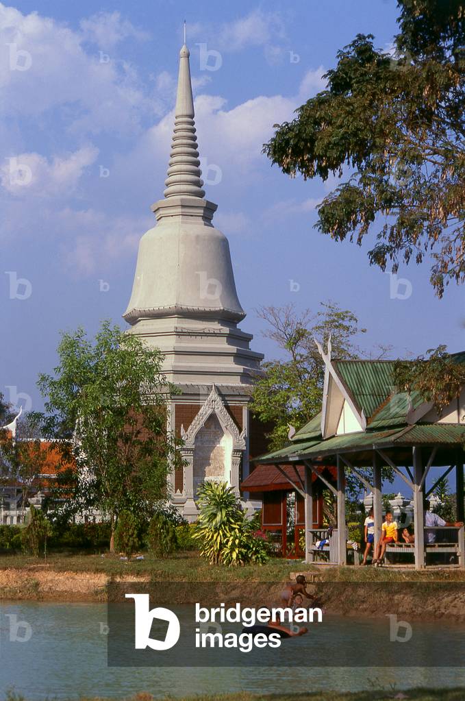 Thailand: Memorial chedi built to glorify the achievements of King Naresuan of Siam (1555-1605), Muang Ngai, near Chiang Dao, Chiang Mai Province, northern Thailand (photo)