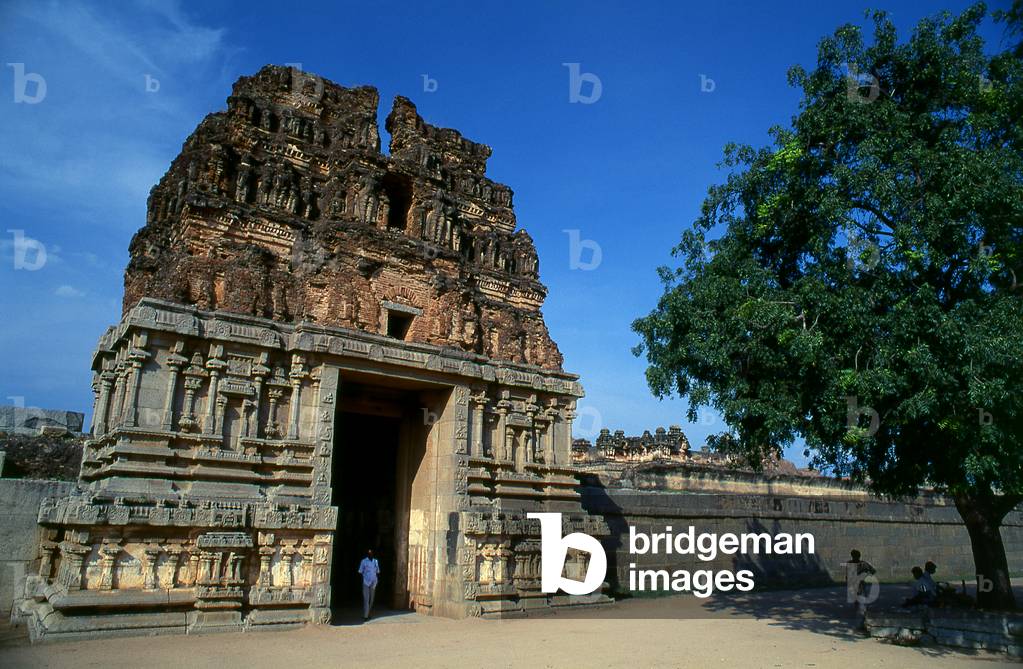 India: An entrance or gopura to the Vitthala Temple, Hampi, Karnataka State