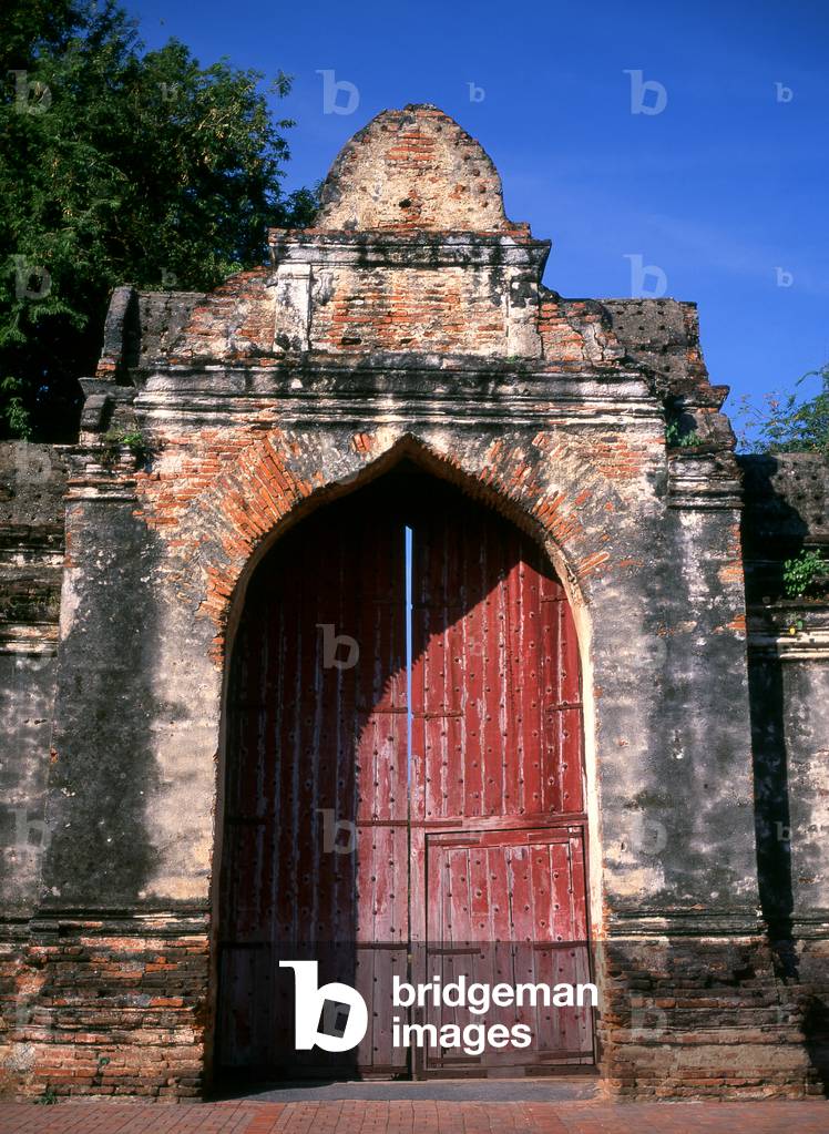 Thailand: Outer gate, Phra Narai Ratchaniwet (King Narai's Palace), Lopburi