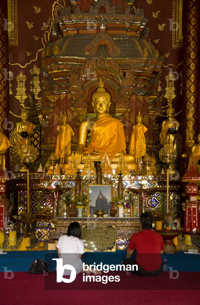 Thailand: Buddha image in main viharn, Wat Chiang Man, Chiang Mai