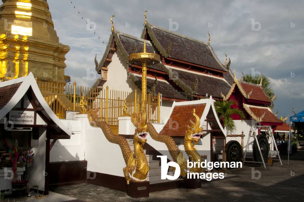 Thailand: Viharn, Wat Phrathat Doi Kham, Chiang Mai
