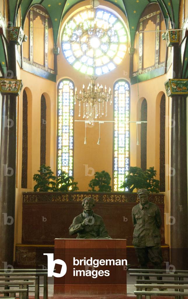 China: Mao Zedong preaches in the Catholic Church next to the Red Army's General Political Department, Zunyi, Guizhou Province