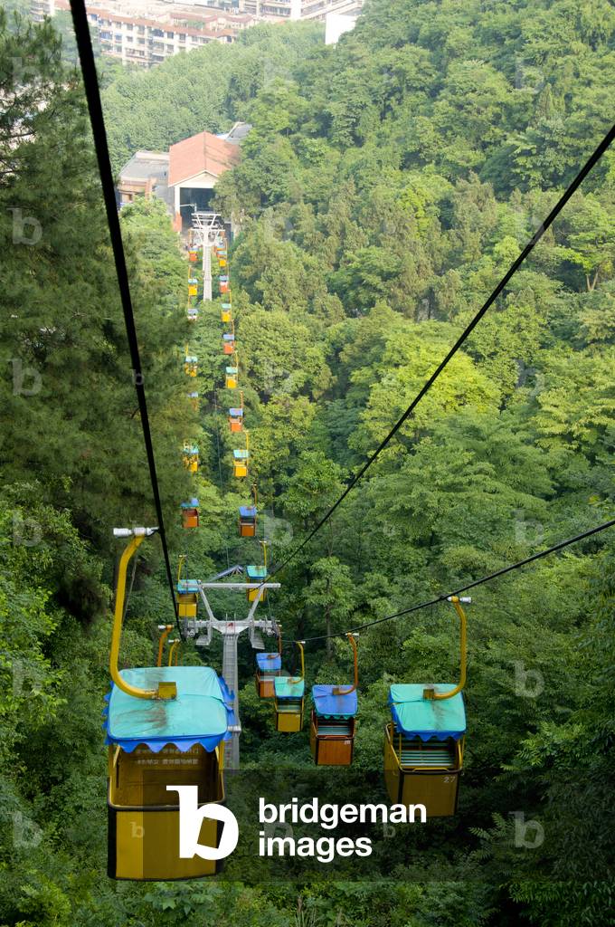 China: Cable cars in Qianling Shan Park, Guiyang, Guizhou Province