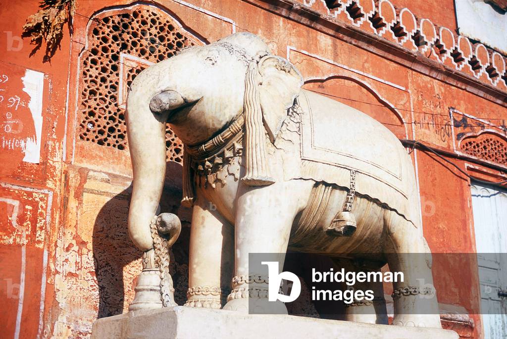 India: White elephant on Gangauri Bazaar, Jaipur, Rajasthan