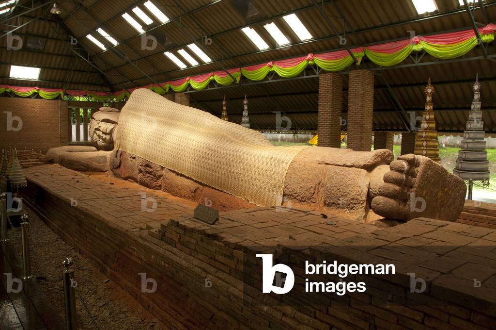 Thailand: 8th century sandstone reclining Buddha (Phra Non), Thailand's oldest reclining Buddha, Wat Dharmacakra Semaram, Ban Klong Khwang, Nakhon Ratchasima Province