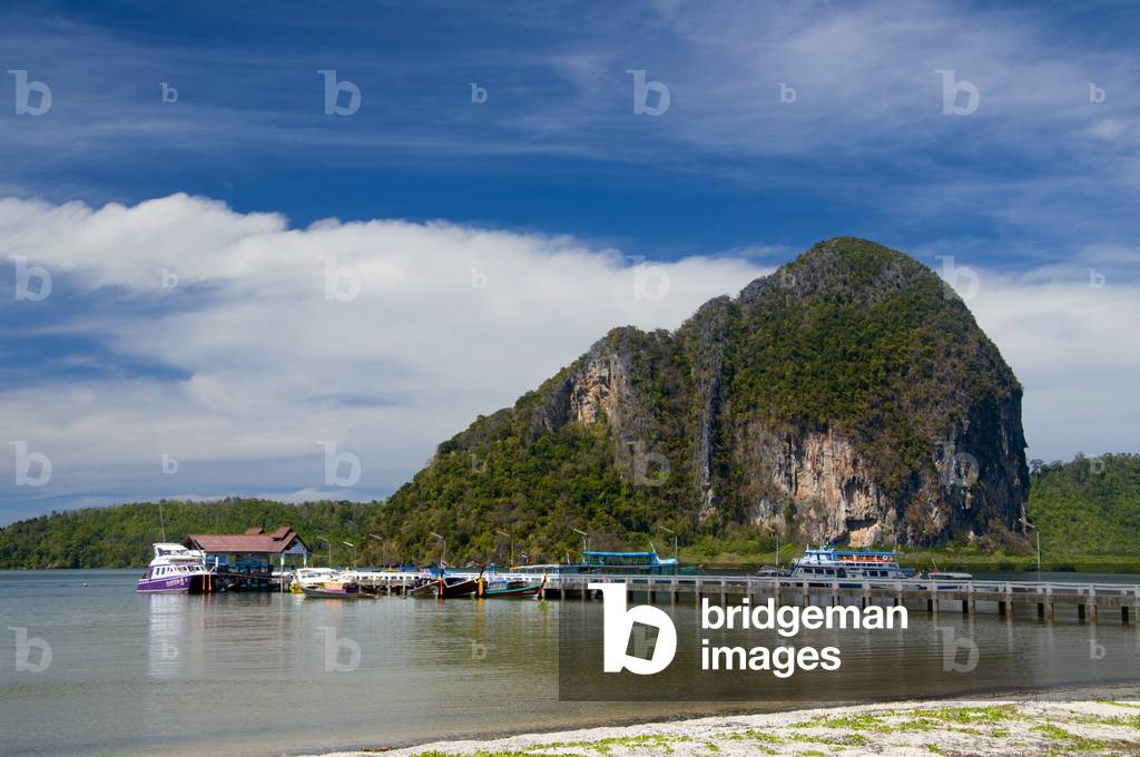 Thailand: Jetty for the offshore islands, Hat Pak Meng, Trang Province