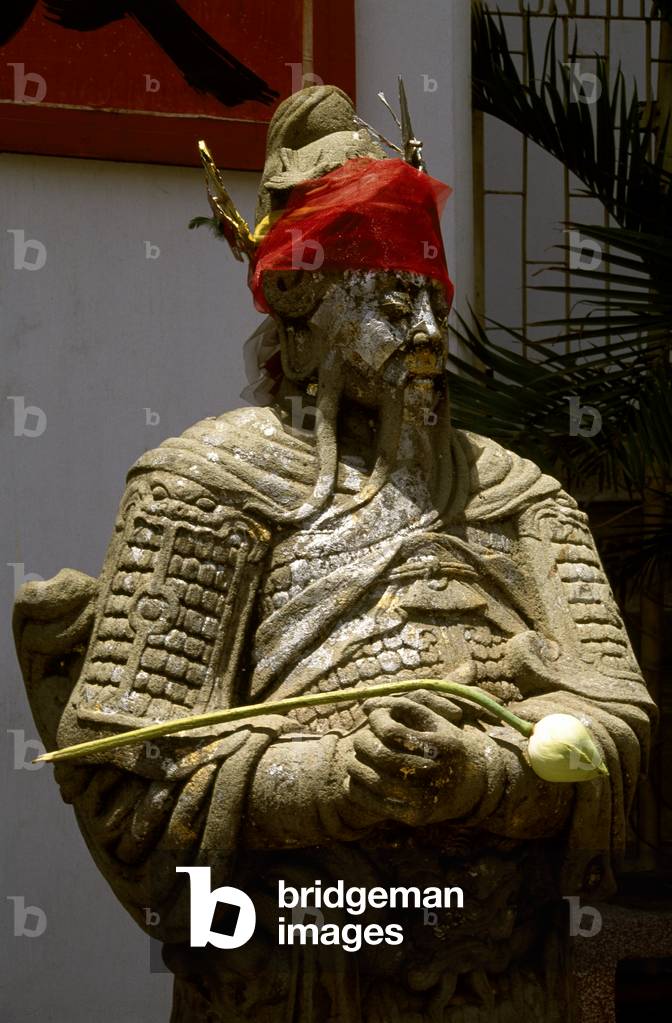 Thailand: Chinese-style temple statue, Wat Kalayanimit, Thonburi, Bangkok