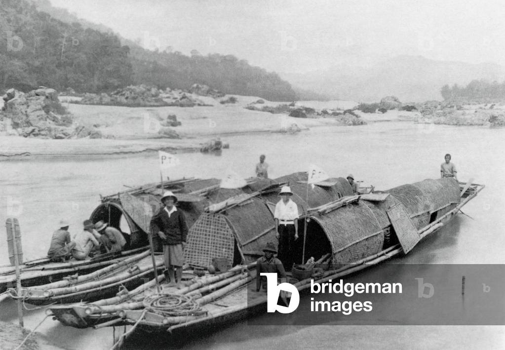 Laos: Mail delivery on the Mekong by the Post & Telegraph service in northern Laos in 1919.