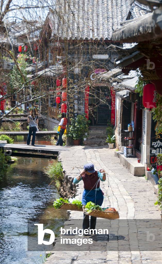 China: Pretty streams run through the heart of Lijiang Old Town, Yunnan Province