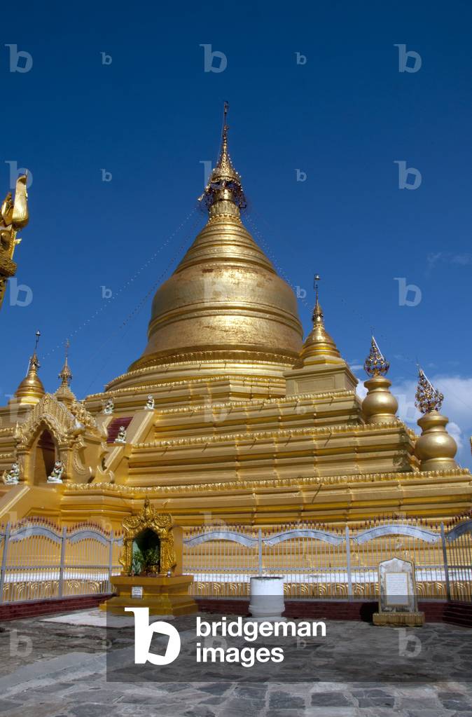 Burma / Myanmar: The main stupa (modelled on the Shwezigon Pagoda at Bagan), Kuthodaw Pagoda (home to the largest book in the world), Mandalay