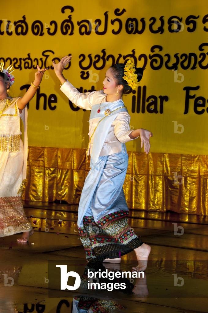 Thailand: Traditional Thai dancers at the Inthakin or Lak Mueang Festival, Wat Chedi Luang, Chiang Mai