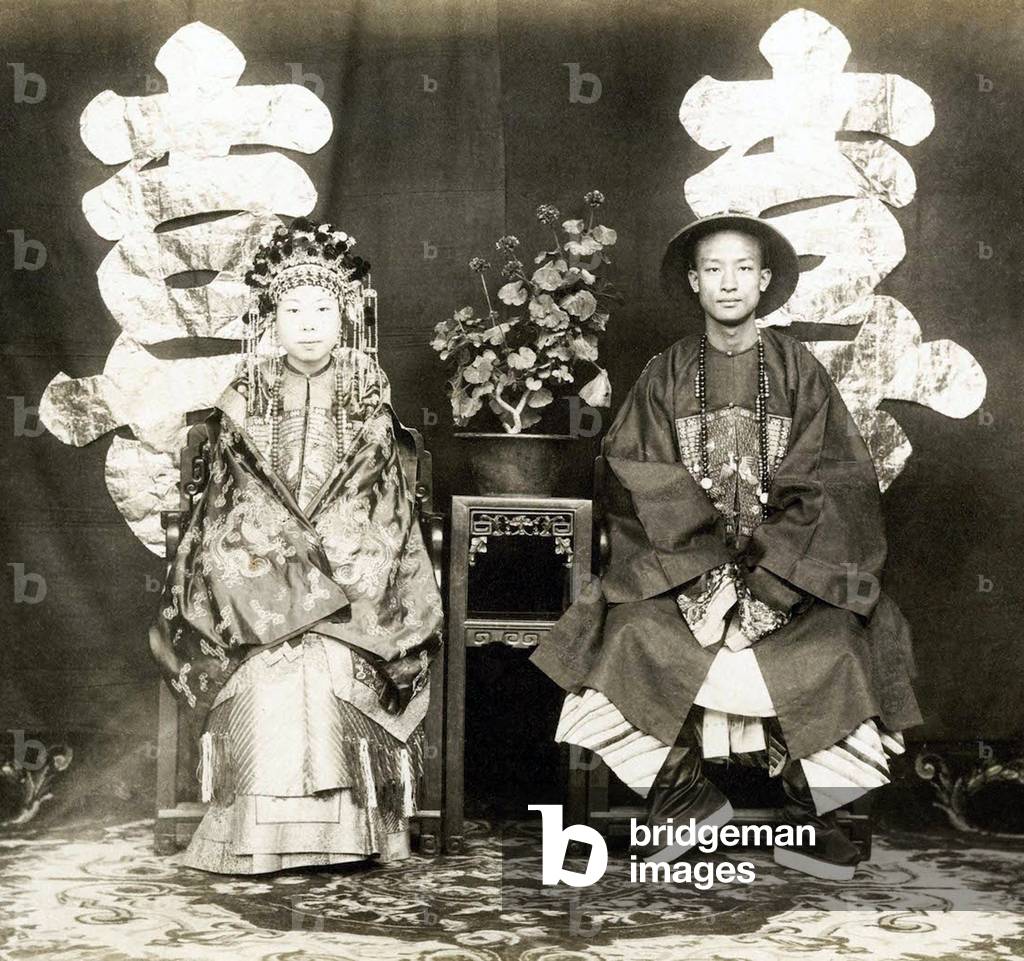 Han Chinese bride and groom, c.1880 (sepia photo)