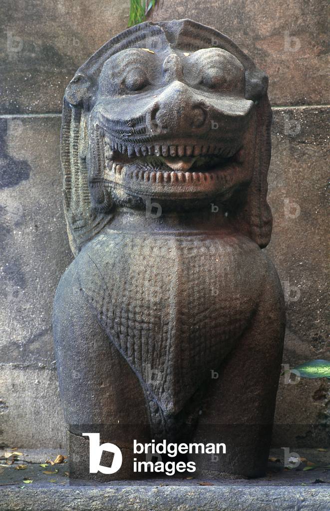 Thailand: Khmer stone lion (singha) in the garden, Jim Thompson House, Bangkok