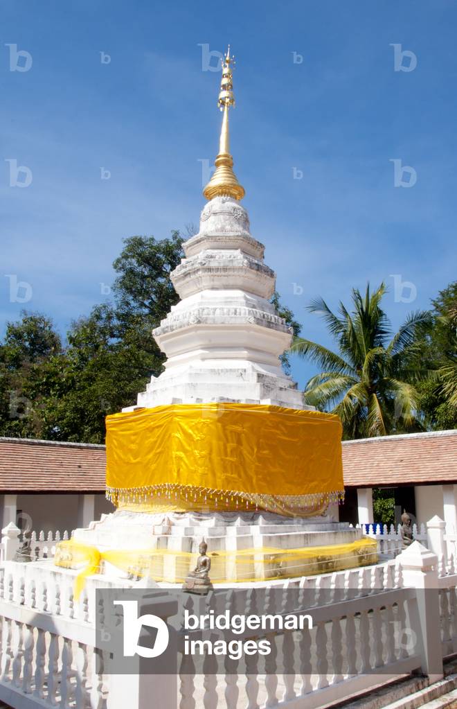 Thailand: Small chedi, Wat Lai Hin, Lampang Province