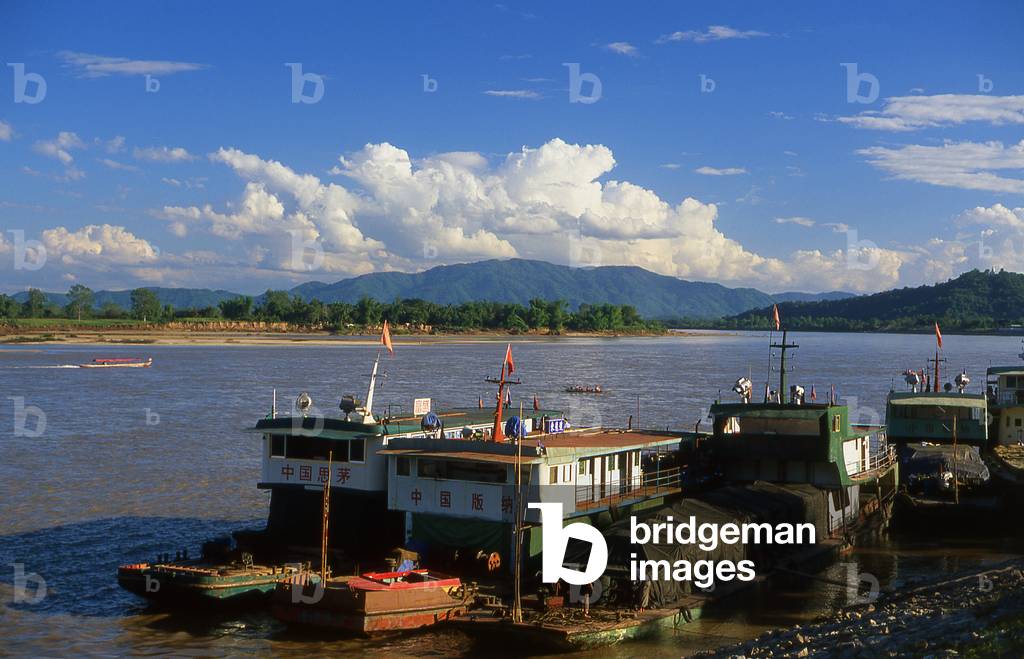 Thailand: Chinese boats on the Mekong River at Chiang Saen, Chiang Rai Province, Northern Thailand