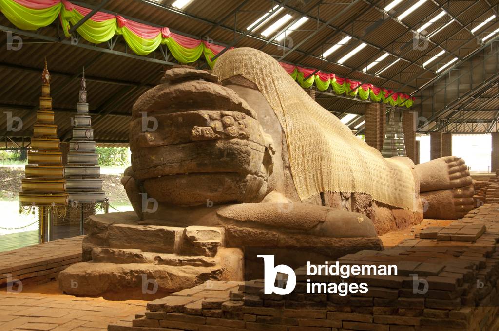 Thailand: 8th century sandstone reclining Buddha (Phra Non), Thailand's oldest reclining Buddha, Wat Dharmacakra Semaram, Ban Klong Khwang, Nakhon Ratchasima Province