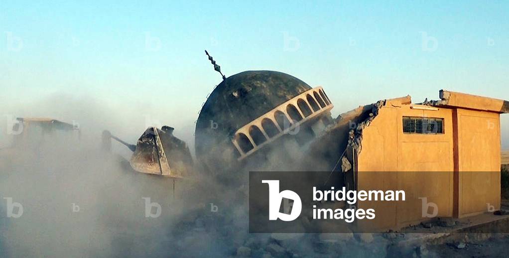 Islamic State / Iraq: Destruction of the Shia Ahmed al-Rifai shrine and tomb in Mahlabiya, northern Iraq, by the Islamic State of Iraq and the Levant (ISIL), July 2014