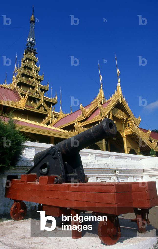 Burma / Myanmar: An old cannon in King Mindon's Palace complex, Mandalay (reconstructed)