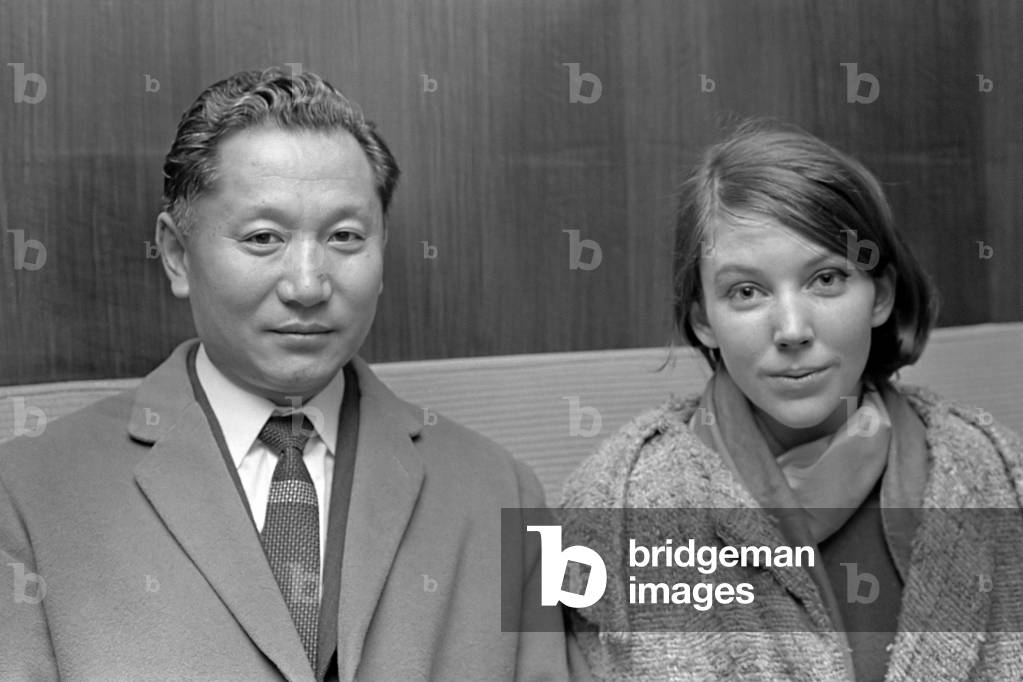 Netherlands / Sikkim: King Palden Thondup Namgyal, last Chogyal of Sikkim, with his wife, Queen Namgyal (born Hope Cook in San Francisco) at Schipol Airport, 29 January 1966