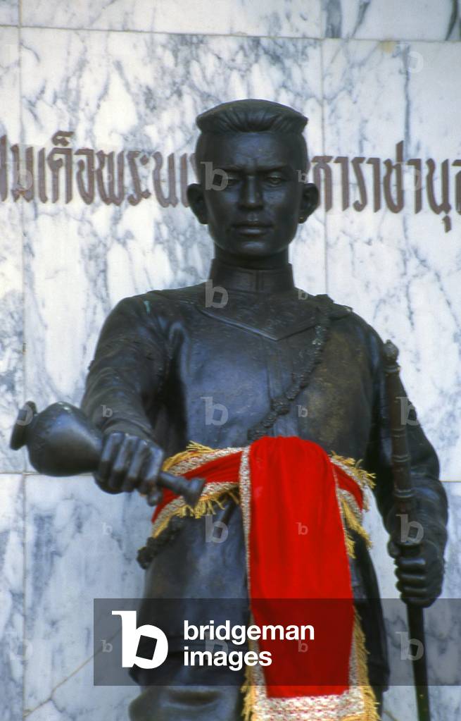 Thailand: King Naresuan of Siam (1555-1605) memorial statue, near Chiang Dao, northern Thailand