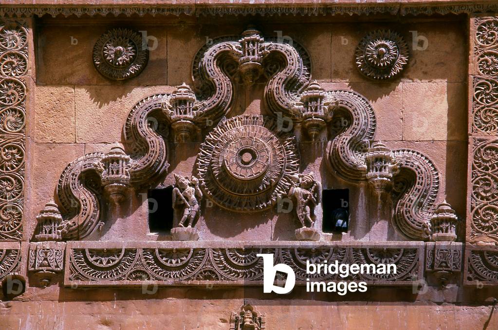 India: Decoration above the Surya Pol (Surya Gate), one of Jaisalmer fort's four major gates, Jaiselmer, Rajasthan
