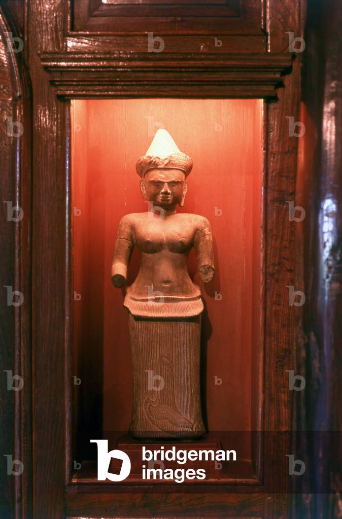 Thailand: Khmer statue near the top of the staircase, Jim Thompson House, Bangkok