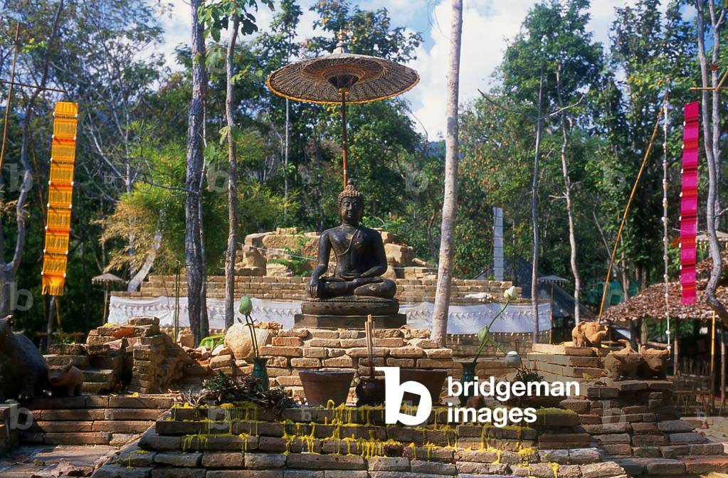 Thailand: The ruins of Wat Ku Din Khao, an 800-year old temple from the Lanna Period in the grounds of Chiang Mai Zoo, Chiang Mai, northern Thailand