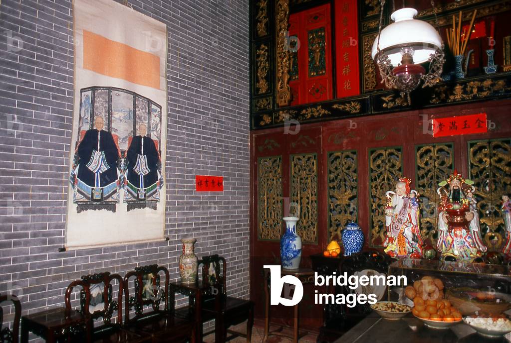 China: Traditional Chinese room interior in the recreated village within the Dr. Sun Yatsen Residence Museum, Cuiheng, Guangdong Province