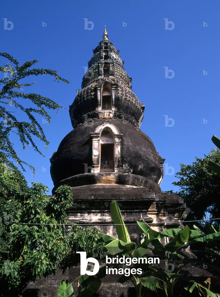 Thailand: Bowl shaped chedi, Wat Ku Tao, Chiang Mai, Northern Thailand