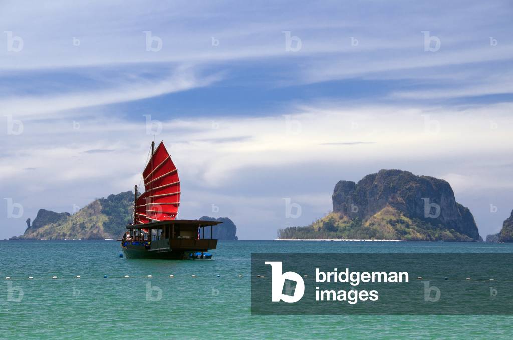 Thailand: Junk in the bay at Hat Tham Phra Nang beach, Krabi Coast