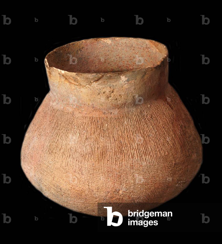 China: Decorated pottery jar or cauldron,Hemudu Culture (5500 to 3300 BCE), Hemudu Museum, Yuyao, Zhejiang Province