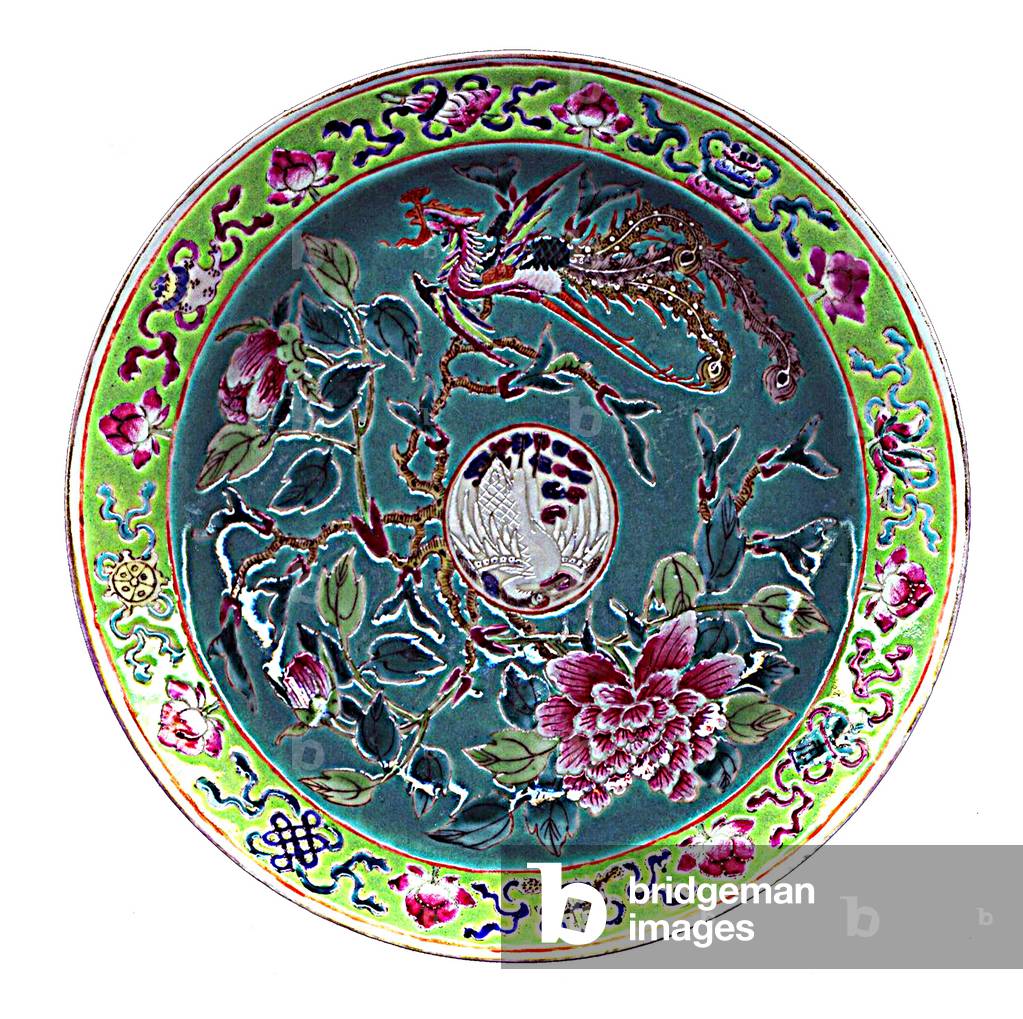 Malaysia / Singapore: Peranakan or 'Straits Chinese' porcelain plate, early 20th century