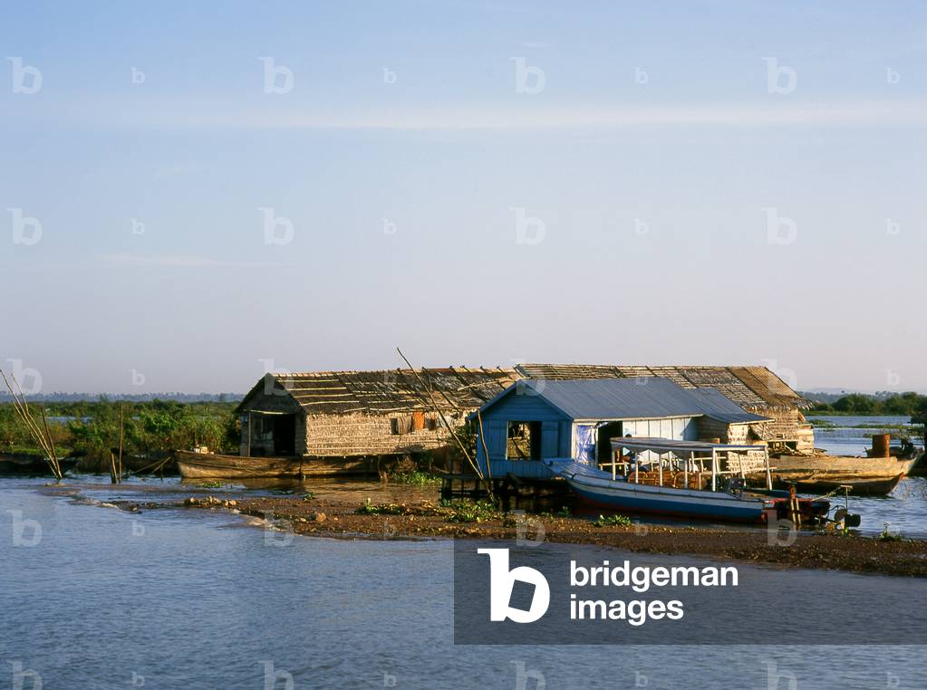 Cambodia: Boats and housing on the Great Lake, Tonle Sap