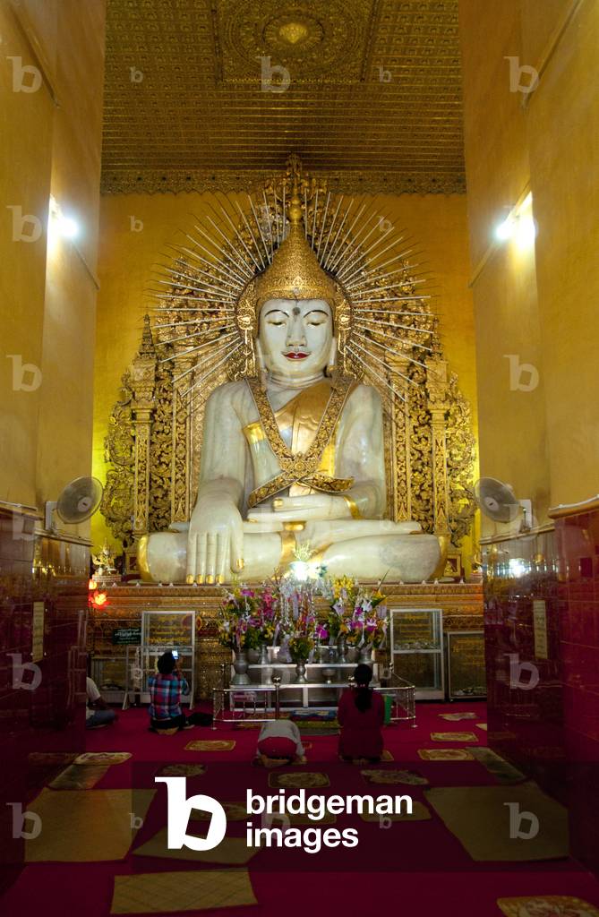Burma / Myanmar: The Kyauktawgyi Buddha carved from a single block of marble during the reign of King Mindon (r. 1853 - 78), Kyauktawgyi Paya Temple, Mandalay