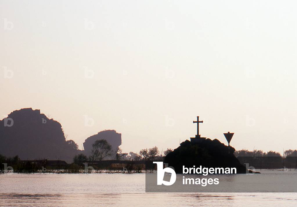 Vietnam: Scenery near Kenh Ga, Ninh Binh Province