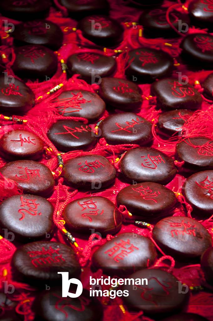 China: Handicrafts made from nuts of the forest, Wulingyuan Scenic Area (Zhangjiajie), Hunan Province