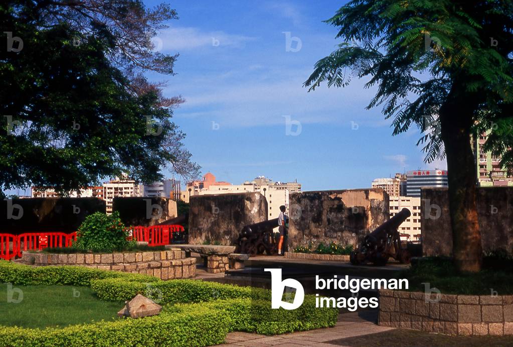 China: Cannon at Guia Fortress, Macau