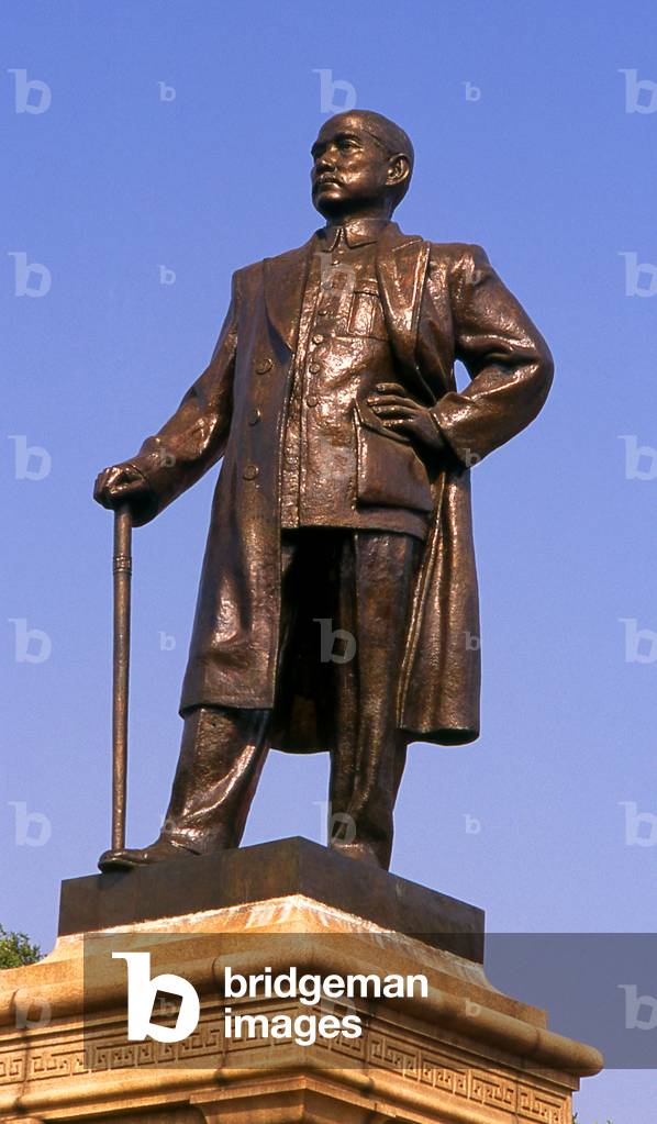 China: Dr Sun Yat-sen (1866-1925), founder of the Chinese Republic, stands outside the Sun Yatsen Memorial Hall (Sun Zhongshan Jiniantang), Guangzhou (Canton), Guangdong Province