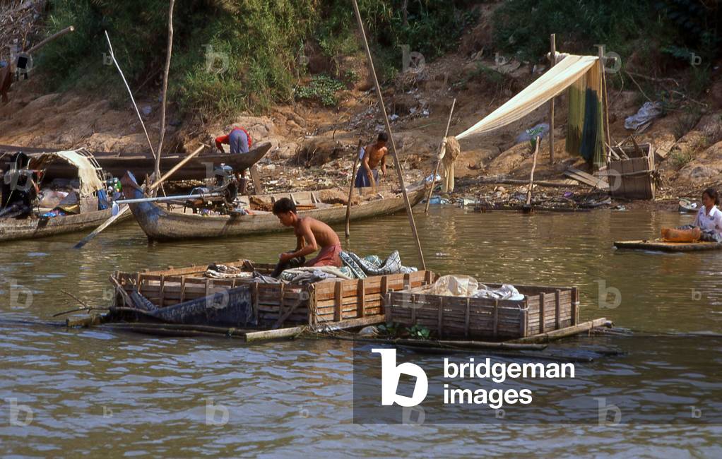 Cambodia: Cham fishermen on the Sap River north of Phnom Penh, central Cambodia